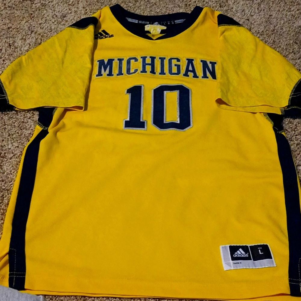 Unique short sleeved Michigan basketball jersey Youth large
